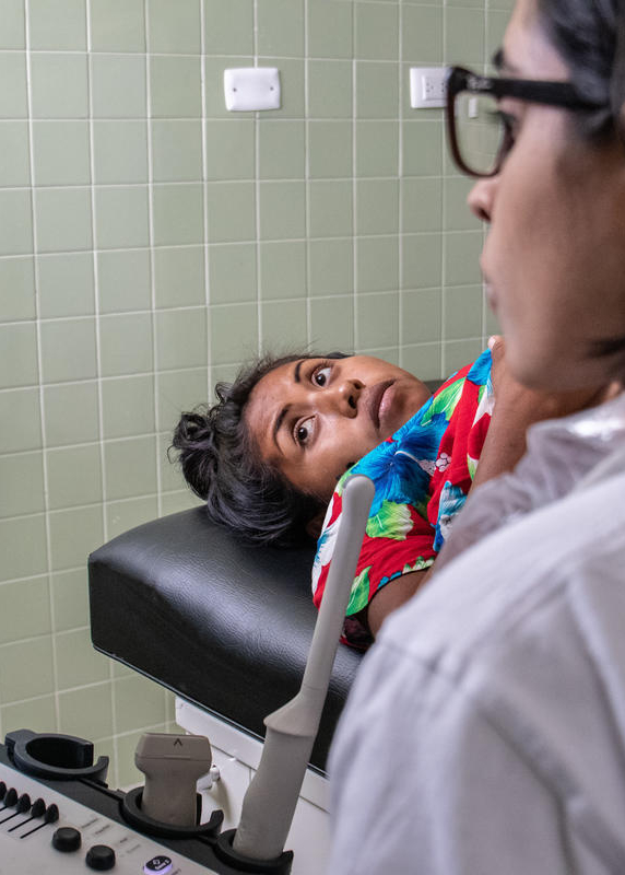 Zdjęcie chwili pomocy: Polska Misja Medyczna zmienia świat.