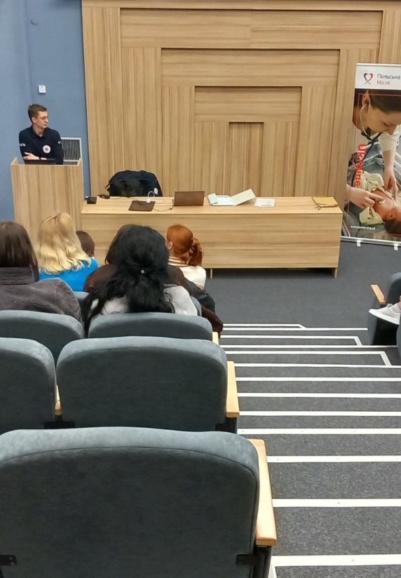 Zdjęcie z serca pomocy medycznej: Polska Misja Medyczna jako ambasador zdrowia świata.